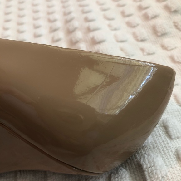 Chinese Laundry New Love Patent Pumps Nude - Picture 14 of 16